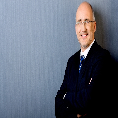 17512850176856b4298e63b_image_thumb_card_what-should-you-include-professional-profile142825543.jpg